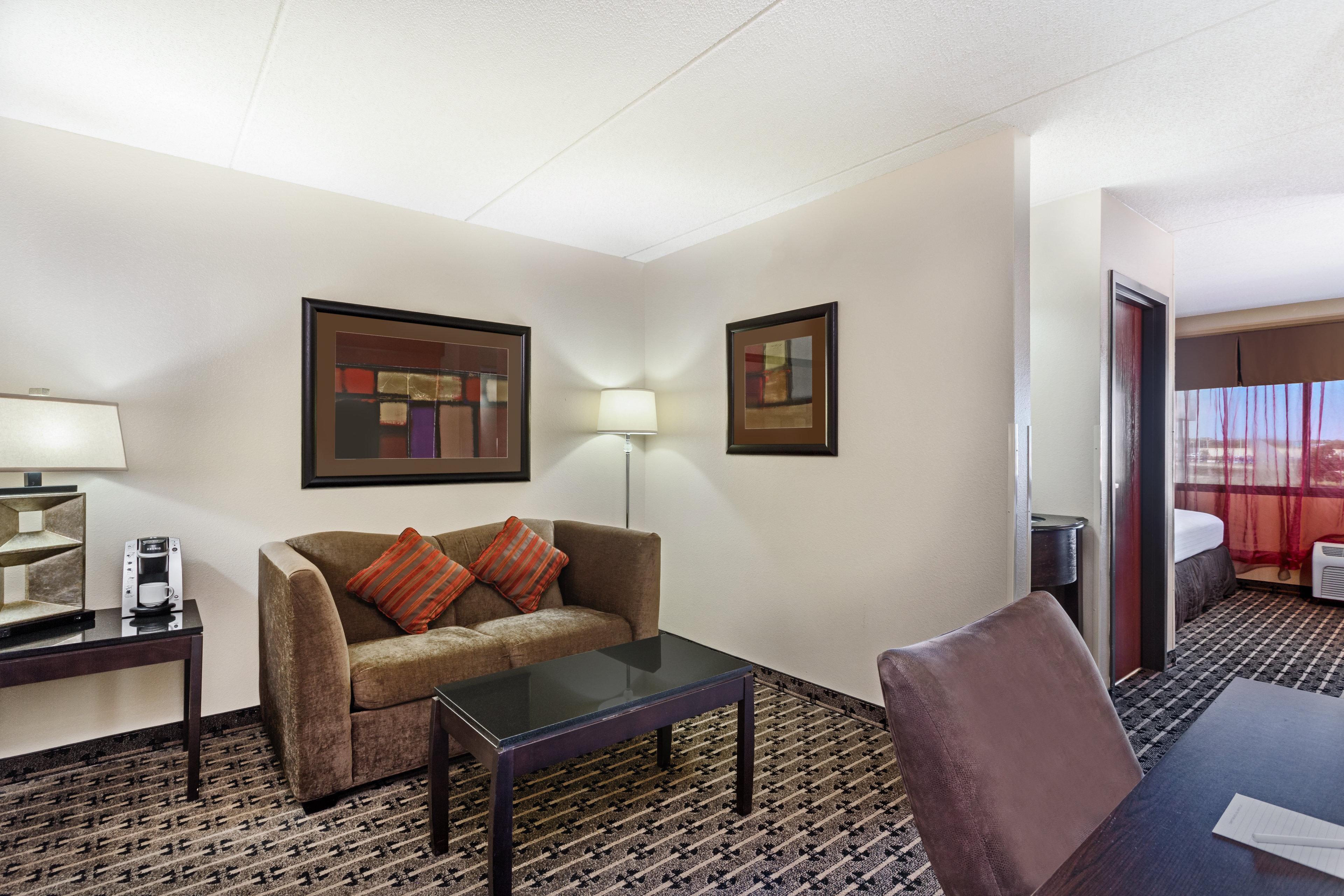 Hotel Crowne Plaza Milwaukee South By Ihg Zewnętrze zdjęcie