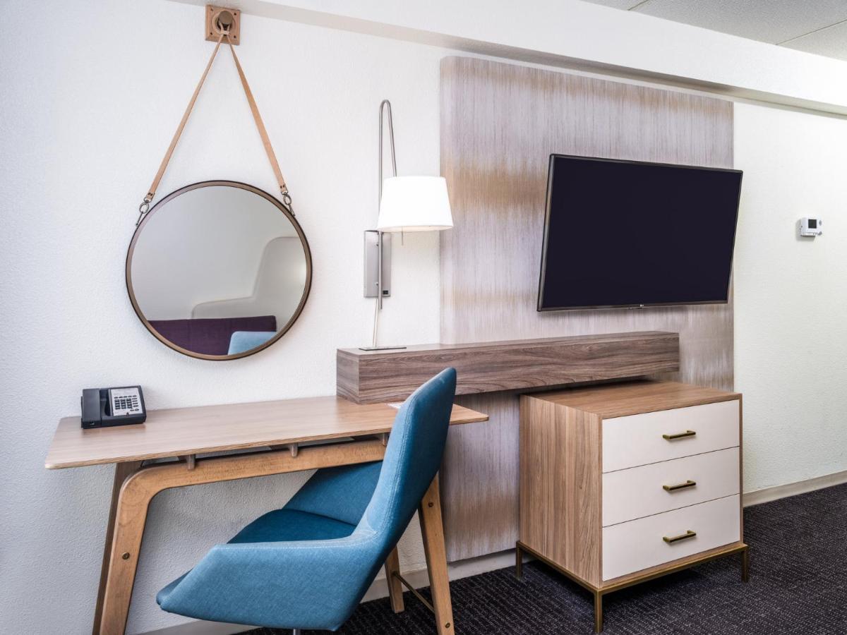Hotel Crowne Plaza Milwaukee South By Ihg Zewnętrze zdjęcie