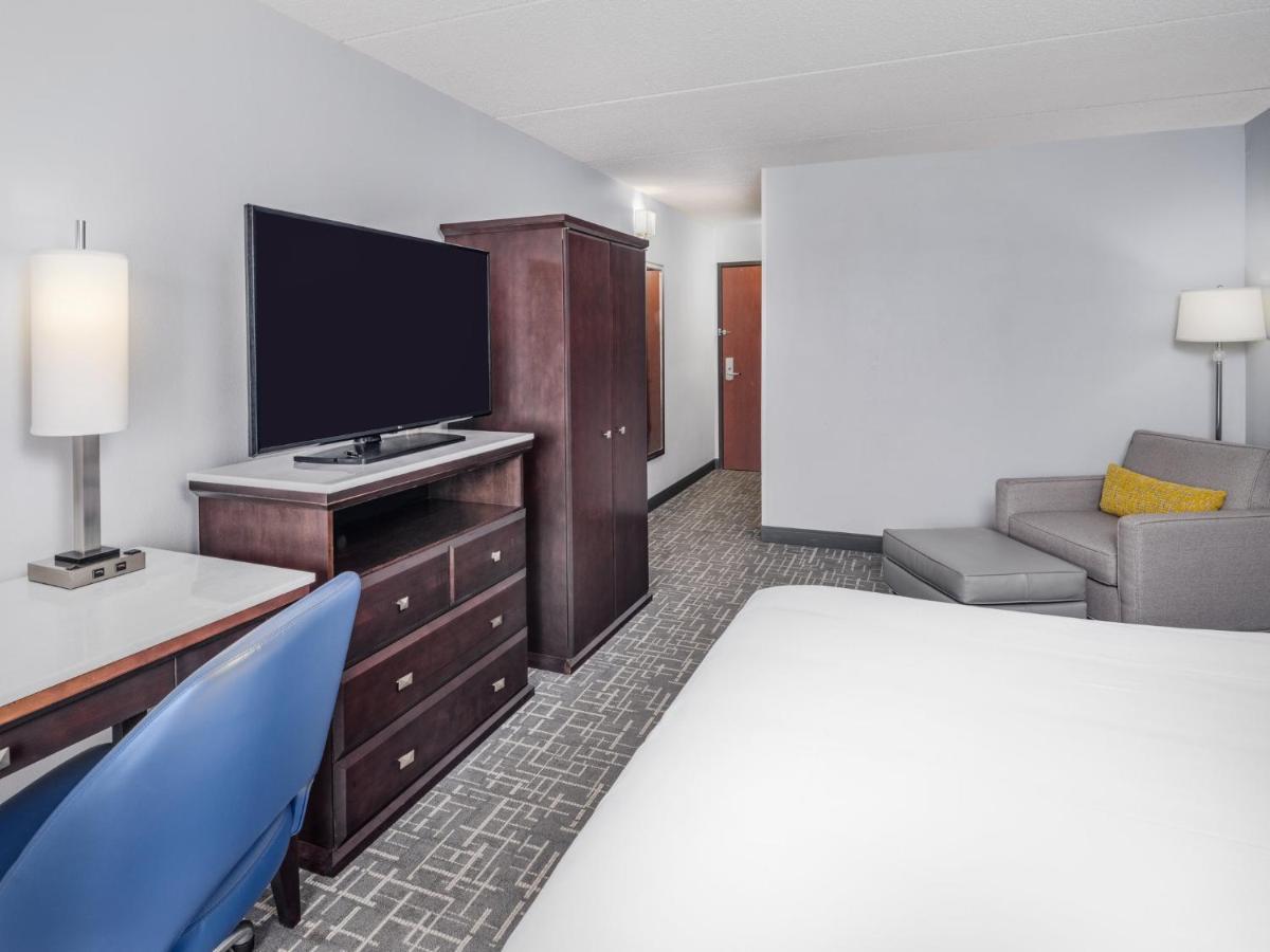 Hotel Crowne Plaza Milwaukee South By Ihg Zewnętrze zdjęcie