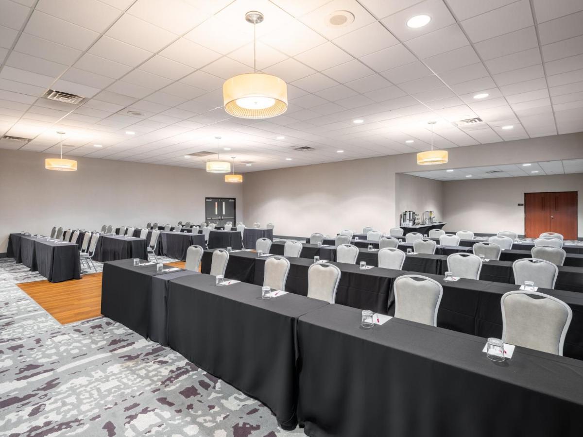 Hotel Crowne Plaza Milwaukee South By Ihg Zewnętrze zdjęcie