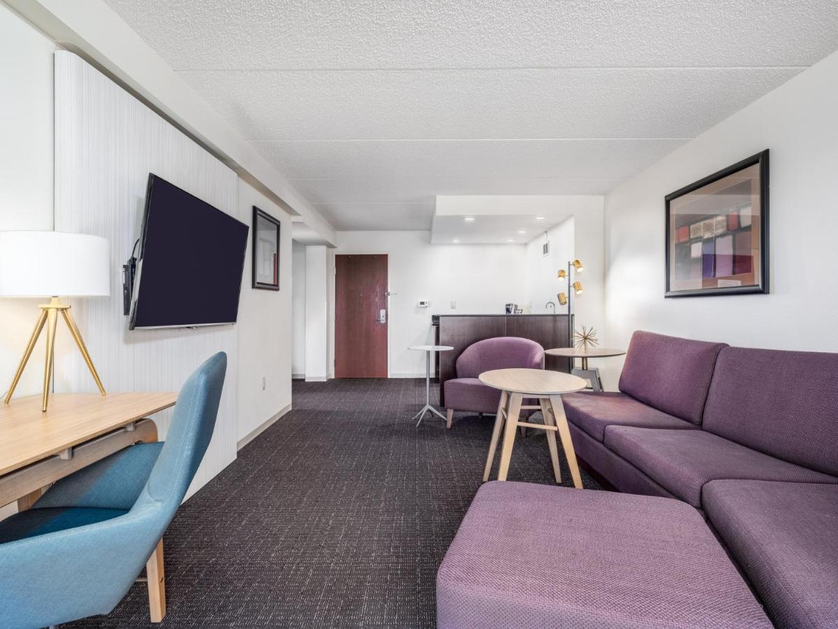 Hotel Crowne Plaza Milwaukee South By Ihg Zewnętrze zdjęcie