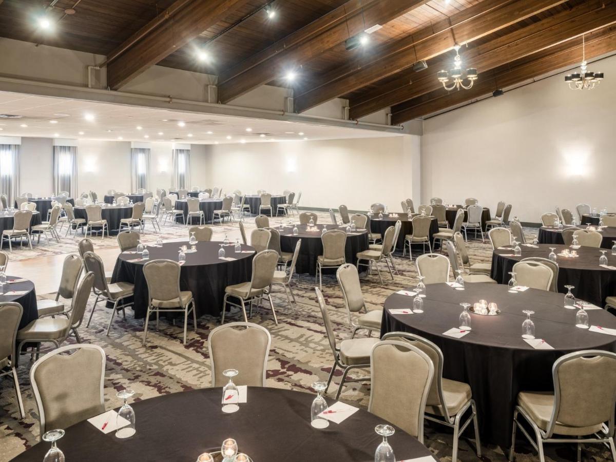 Hotel Crowne Plaza Milwaukee South By Ihg Zewnętrze zdjęcie